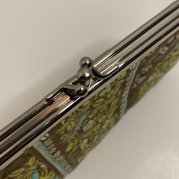 Vera Bradley Quilted Double Sided Clutch - Picture 4 of 8